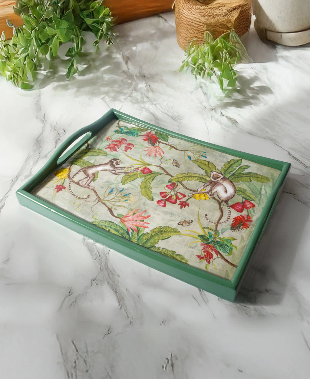 Vanar Vana Curved Wooden Tray – Large