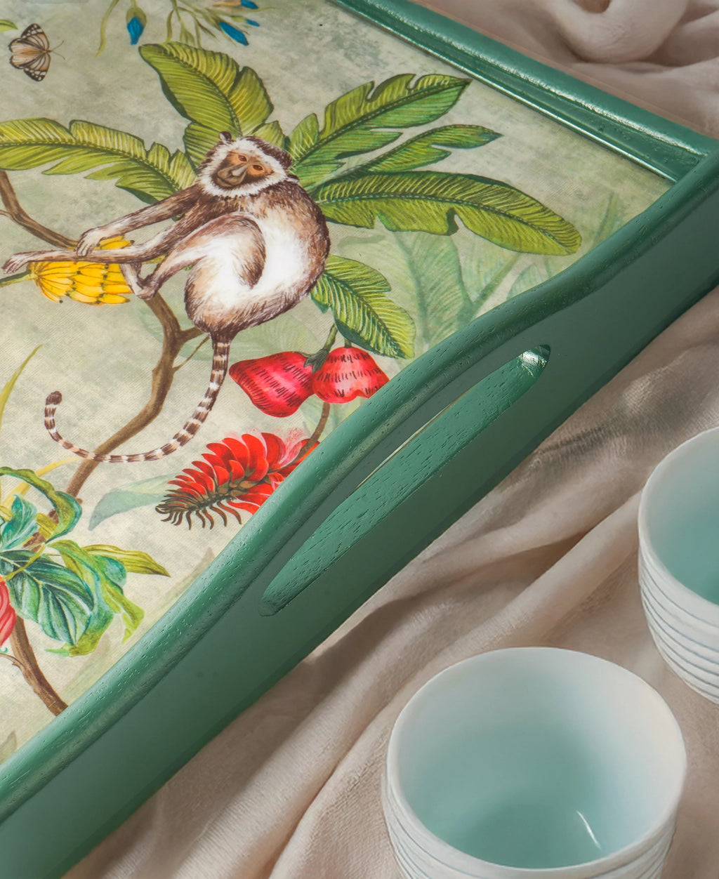 Vanar Vana Curved Wooden Tray – Large